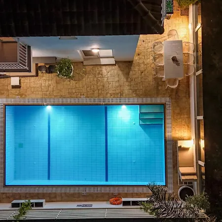 View 2 -fig Tree Bay-jacuzzi-hot Tub 度假居 *
